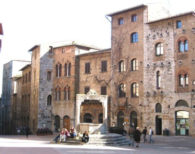 San Gimignano - Piazza della Cisterna San Gimignano - Piazza della Cisterna
