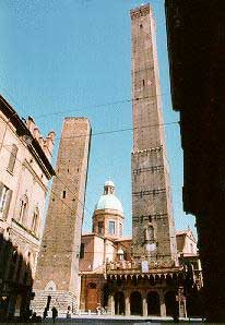 Bologna - Le Due Torri Bologna - Le Due Torri
