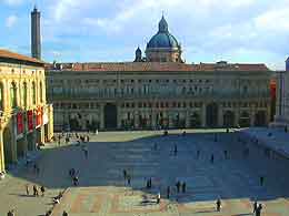 Bologna - Piazza Maggiore Bologna - Piazza Maggiore