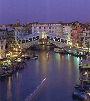 Venice - Rialto Bridge on Grand Canal Venice - Rialto Bridge on Grand Canal