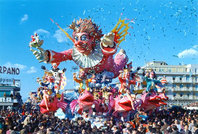 viareggio italy mardi gras