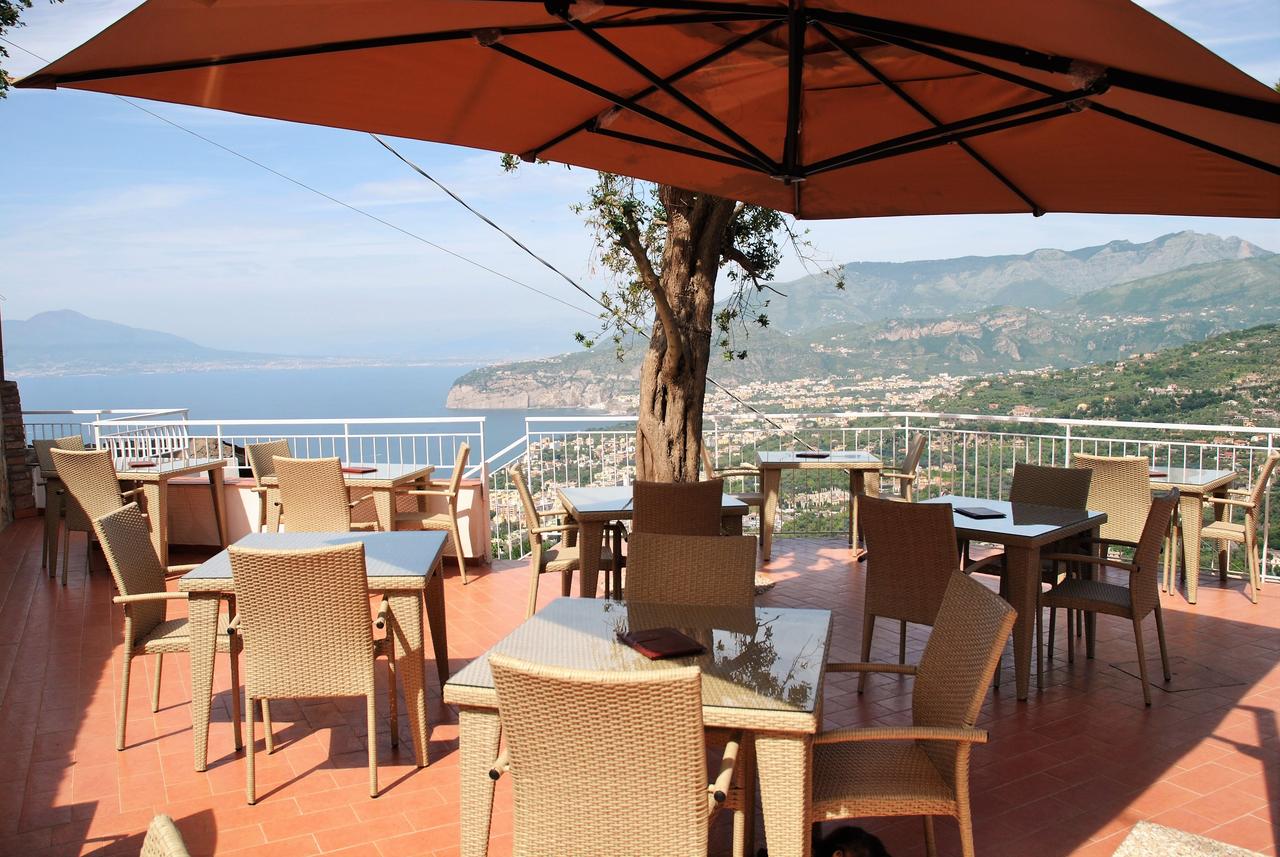 Sorrento - Hotel Villa Fiorita Sorrento - Hotel Villa Fiorita