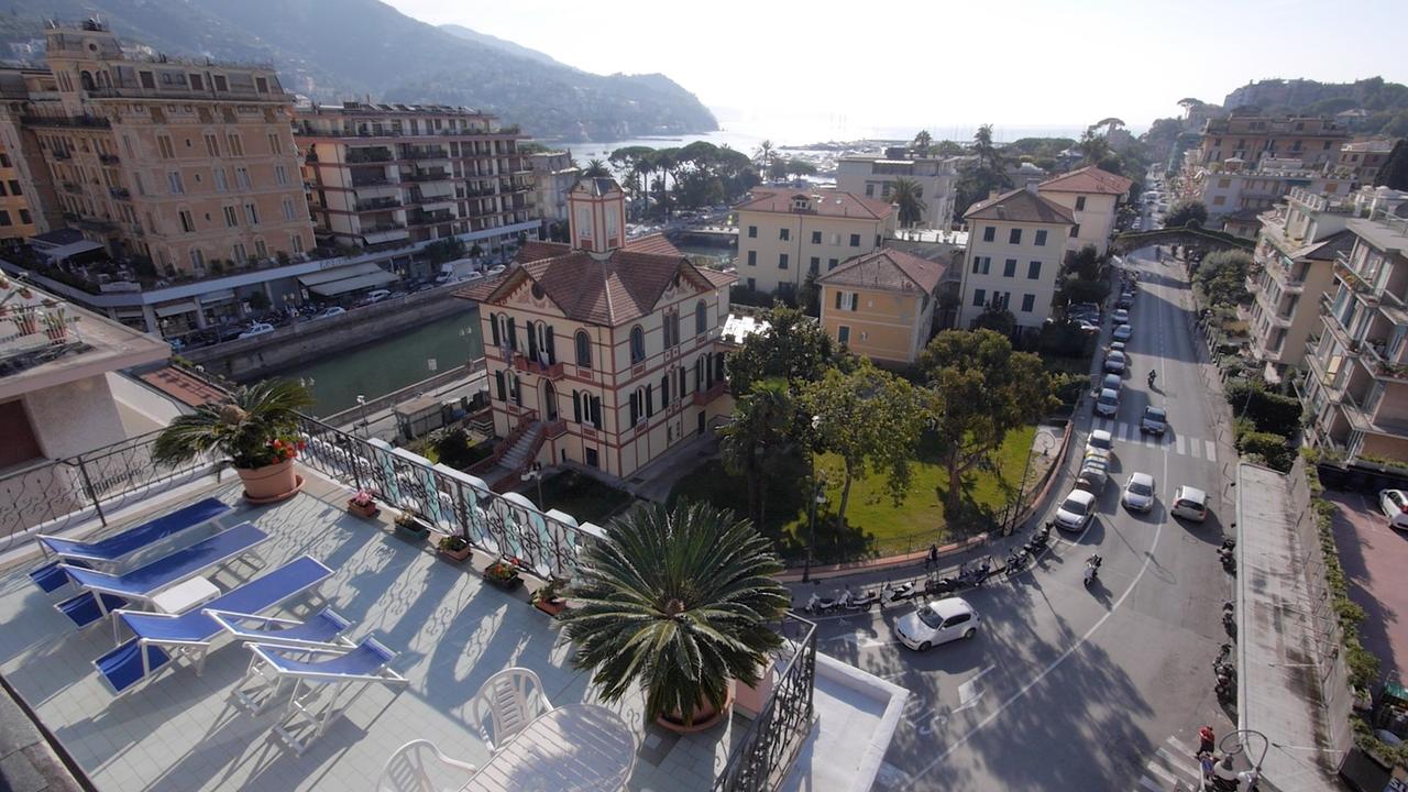 Rapallo - Hotel Stella, a terrace Rapallo - Hotel Stella, a terrace