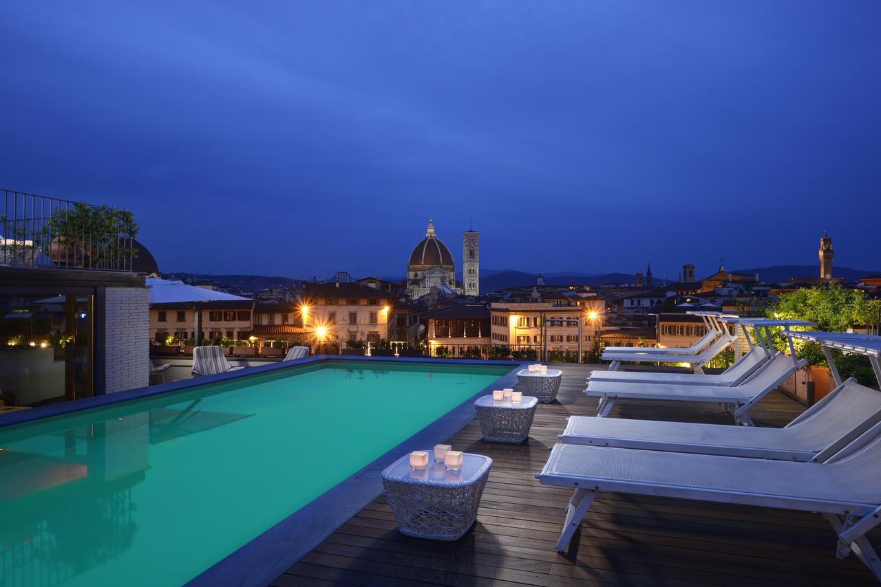 Florence - Grand Hotel Minerva rooftop pool with Cathedral view Florence - Grand Hotel Minerva rooftop pool with Cathedral view