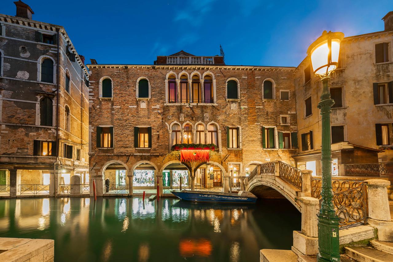 Venice - Hotel Antico Doge Venice - Hotel Antico Doge