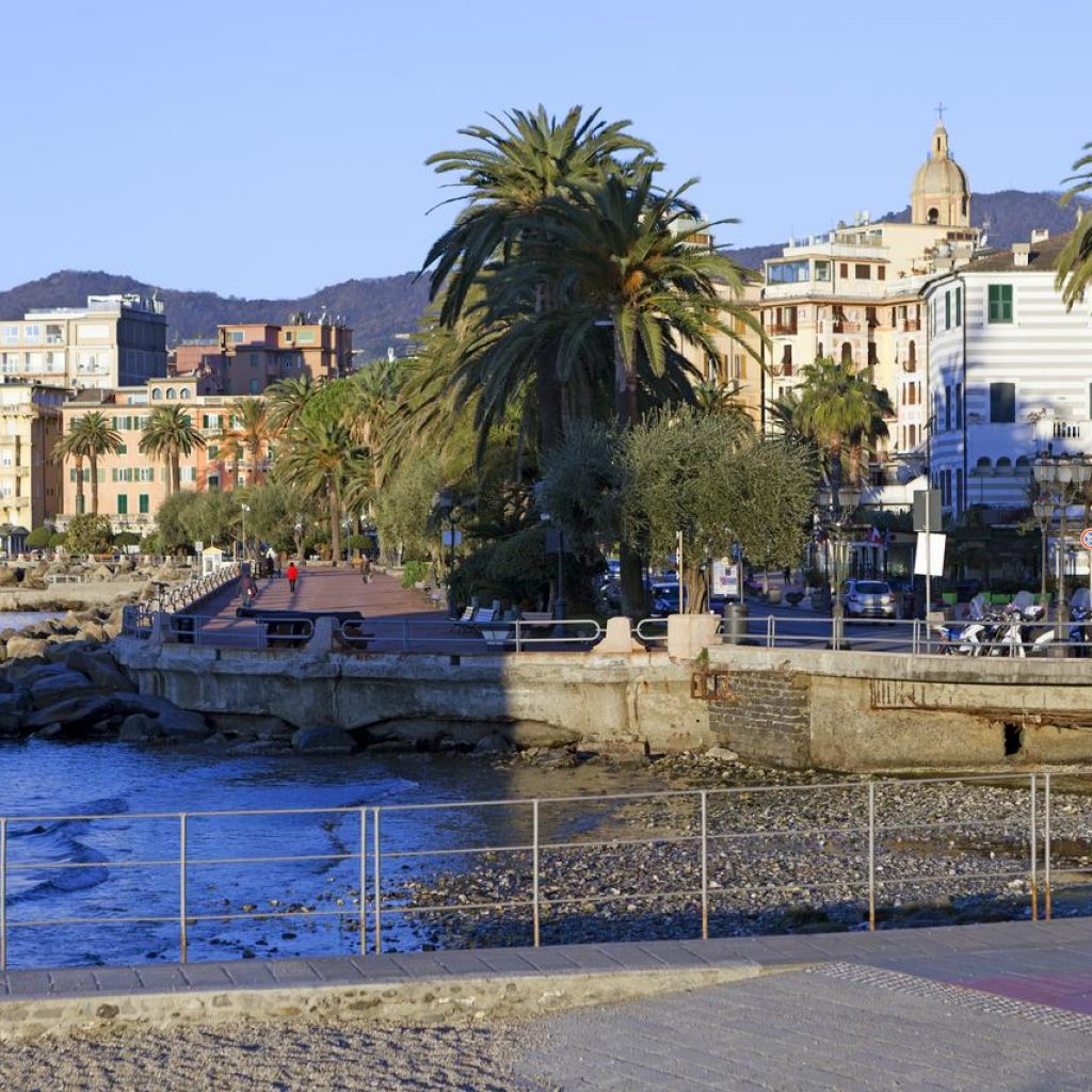 Rapallo . Free Beaches, Castle on the Sea, Rapallo Map • Italy Travel Ideas